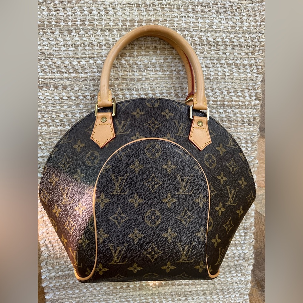 Louis Vuitton Ellipse PM